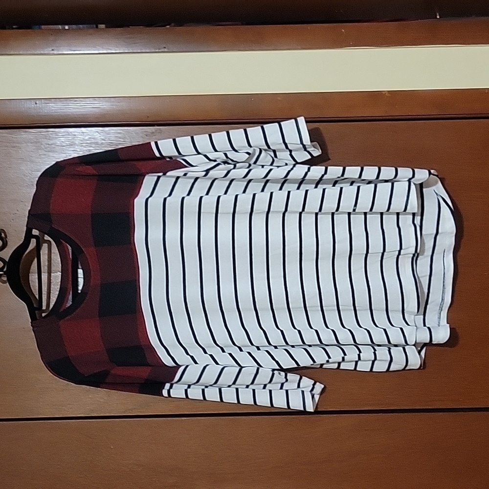 3/4 sleeve striped and plaid top